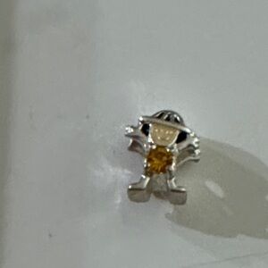 Retired family girl Pandora charm